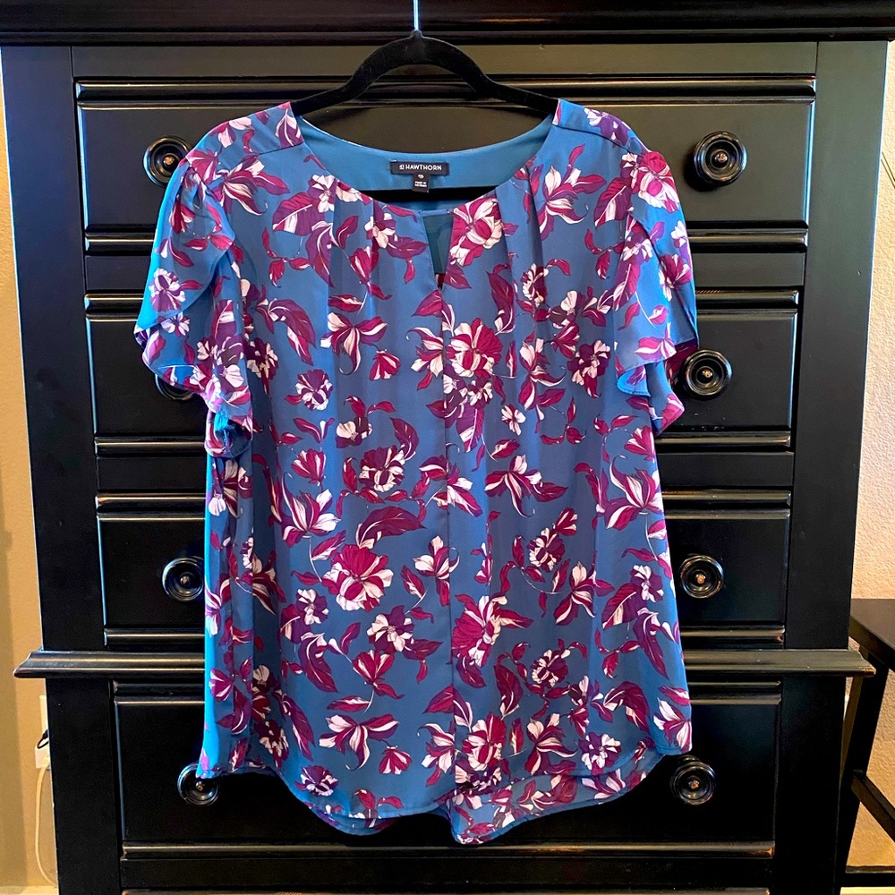 41 Hawthorn teal short-sleeve floral top